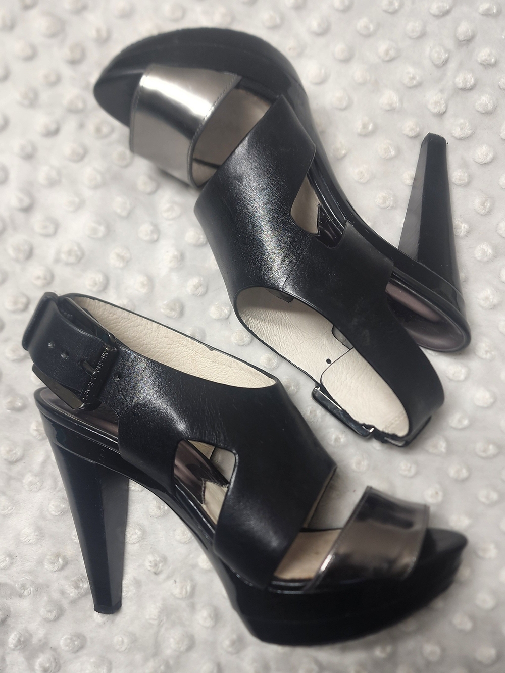 Michael Kors Black & Pewter Platform Sandals sz 7.5